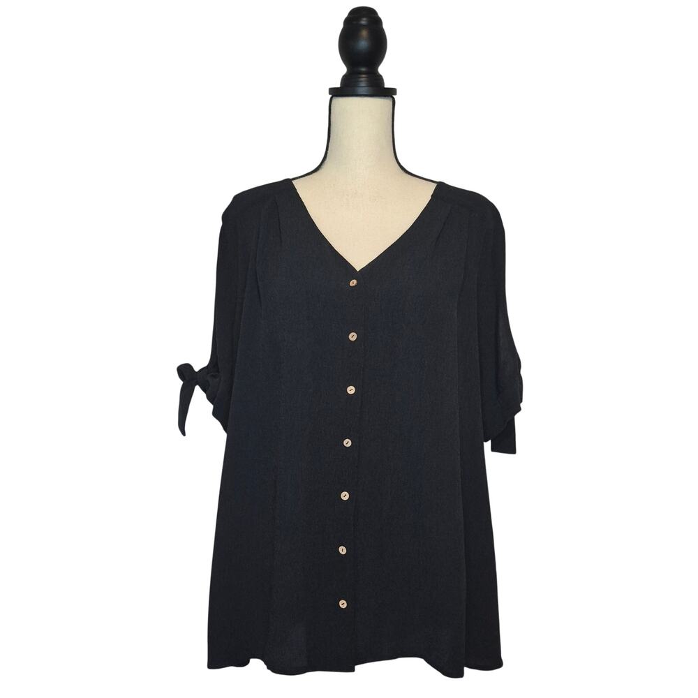 Soft Surroundings top black v neck button front split tie short sleeve size 2X